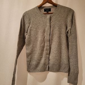 Heather grey wool Banana Republic cardigan.